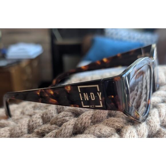 INDY Cat Eye Sunglasses Tortoise Shell Dark Frame Black Brown NYC Style Brooklyn main image 3